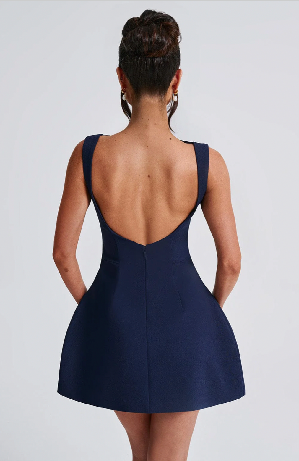 Alana Mini Dress – Elegance with a Flirty Twist ✨