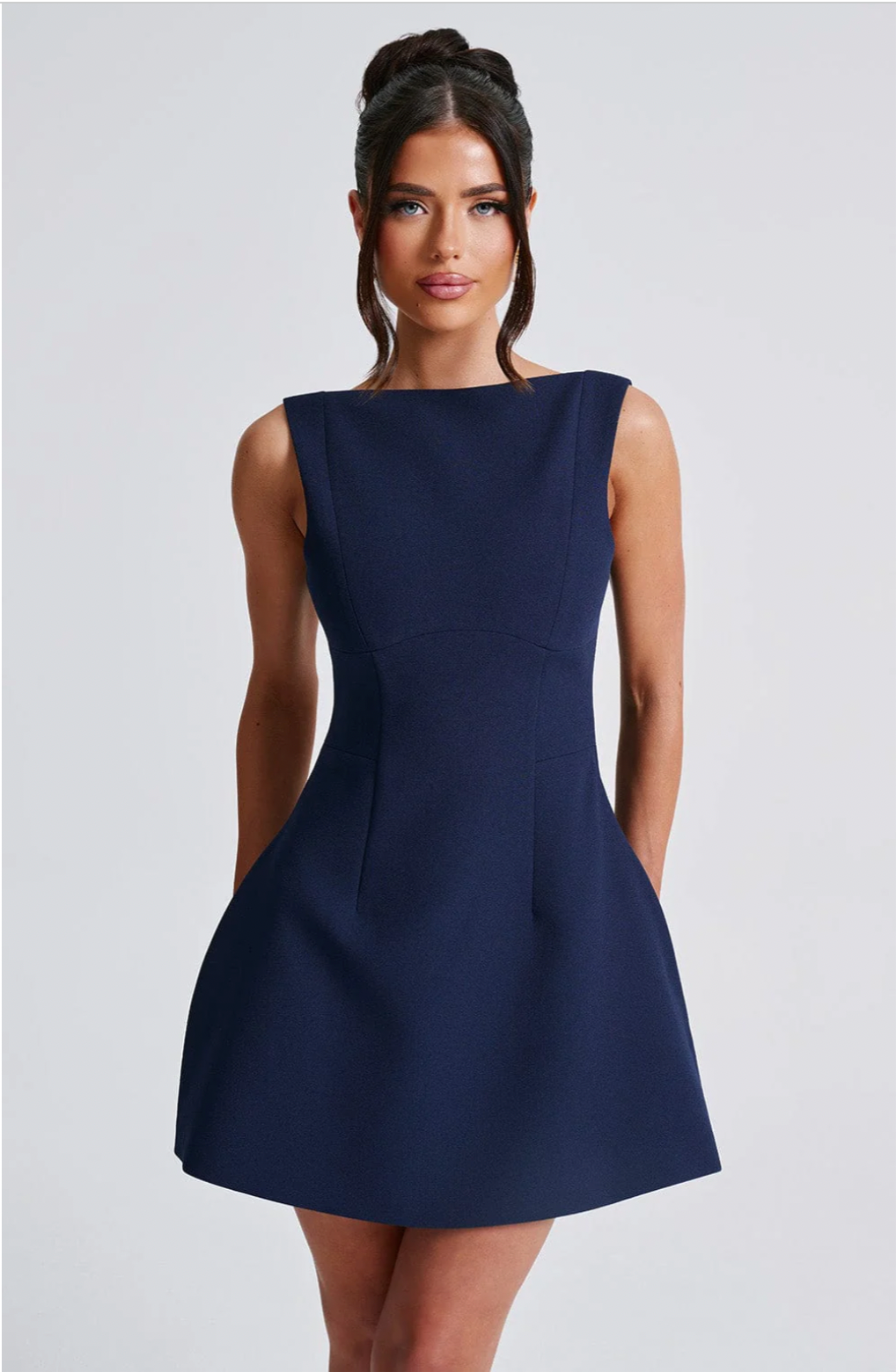 Alana Mini Dress – Elegance with a Flirty Twist ✨