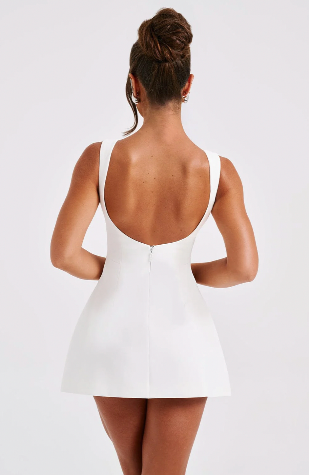 Alana Mini Dress – Elegance with a Flirty Twist ✨