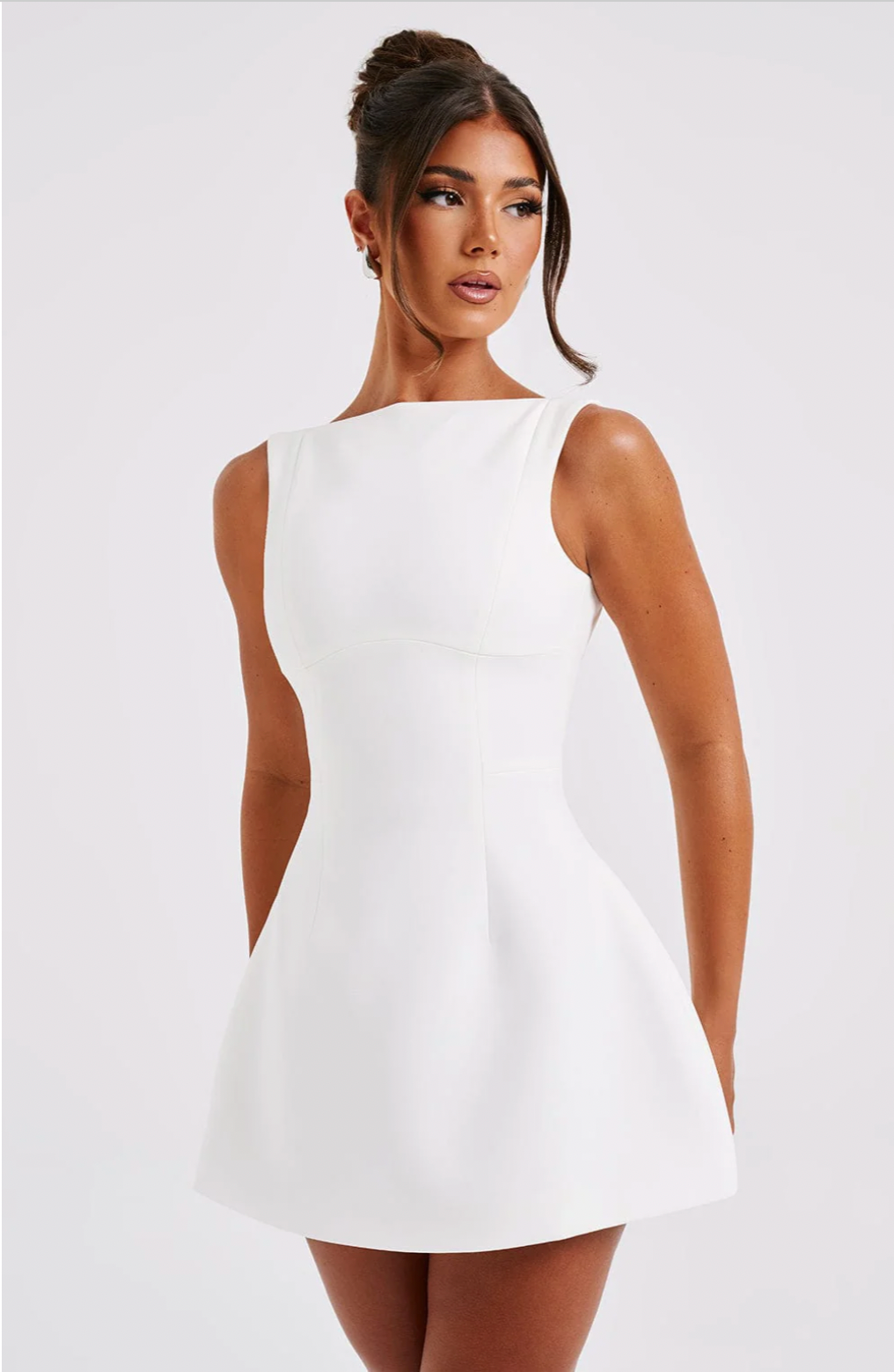 Alana Mini Dress – Elegance with a Flirty Twist ✨