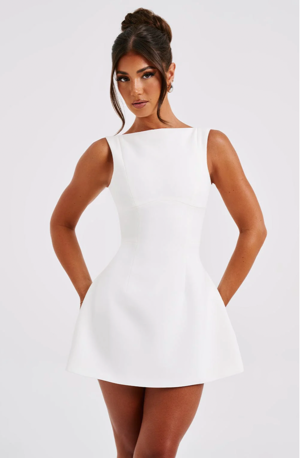 Alana Mini Dress – Elegance with a Flirty Twist ✨