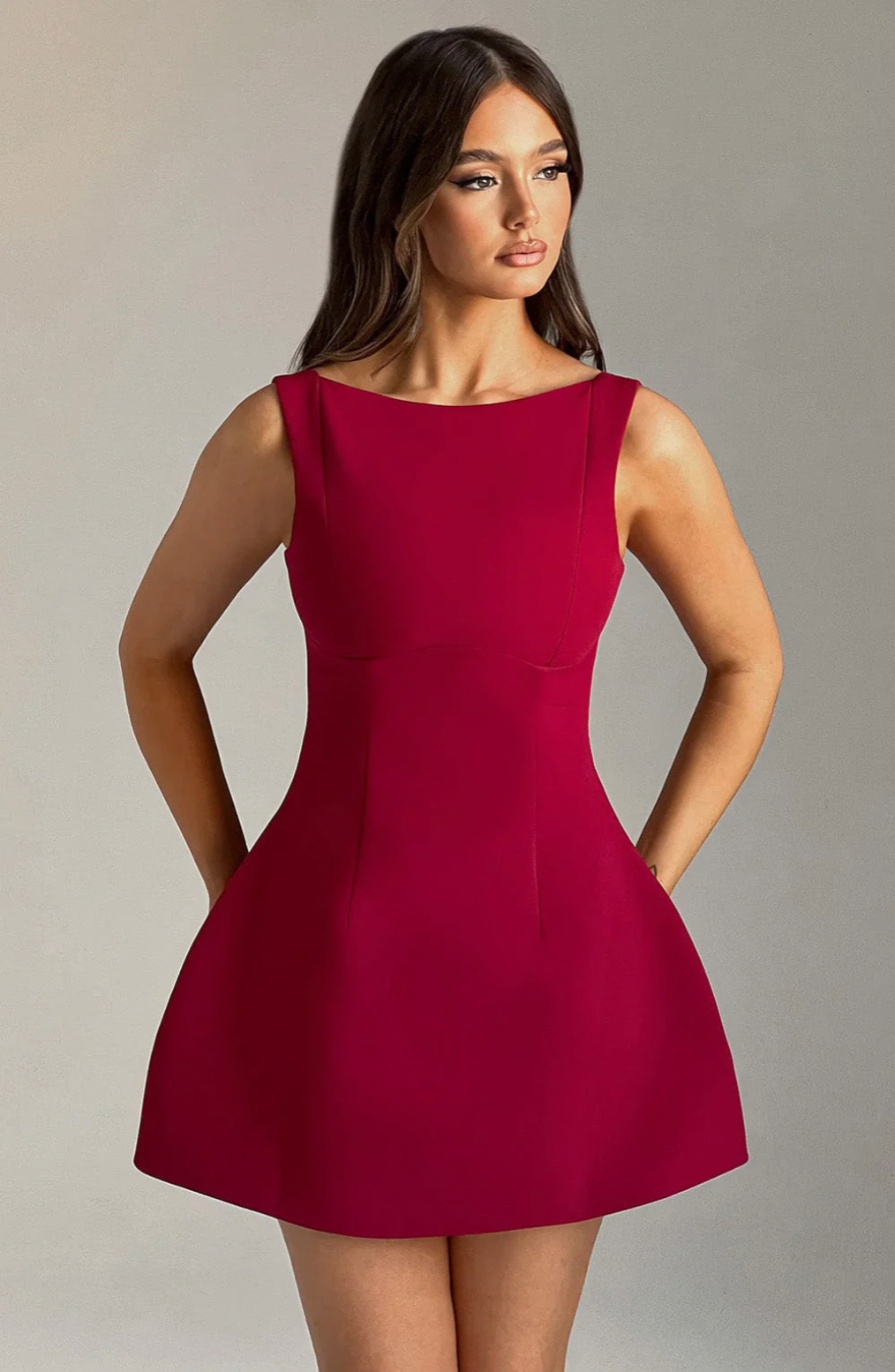 Alana Mini Dress – Elegance with a Flirty Twist ✨