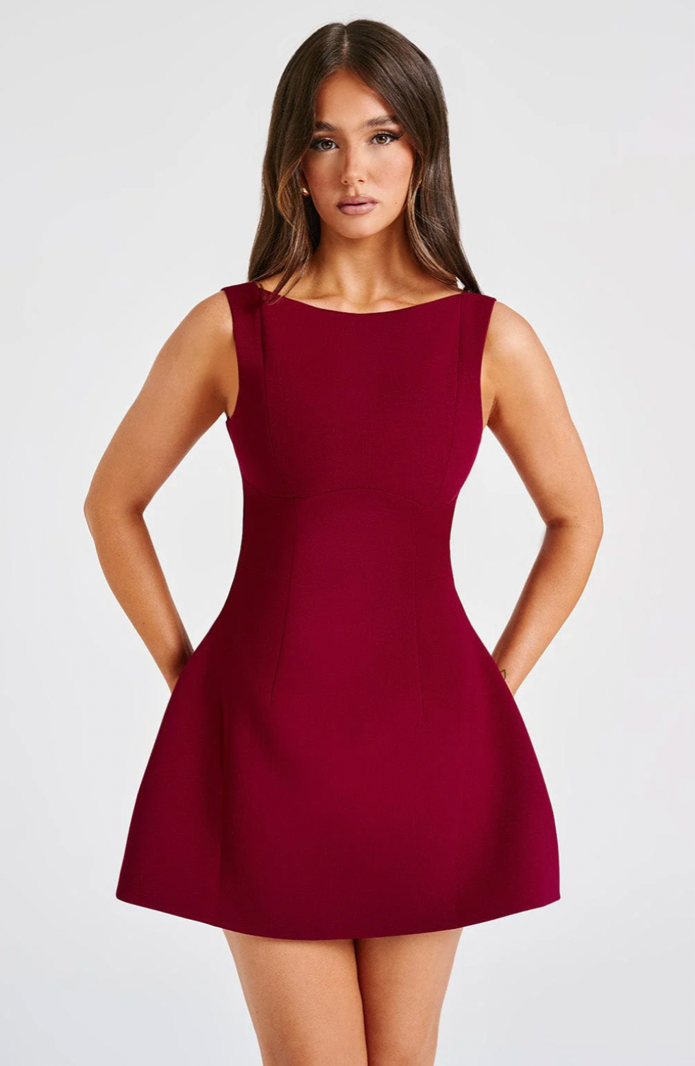 Alana Mini Dress – Elegance with a Flirty Twist ✨