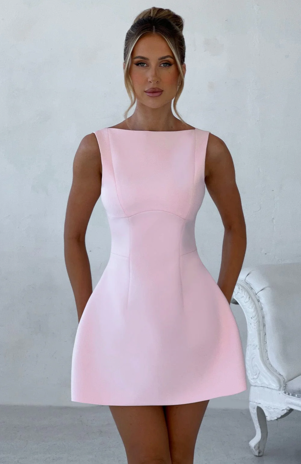 Alana Mini Dress – Elegance with a Flirty Twist ✨