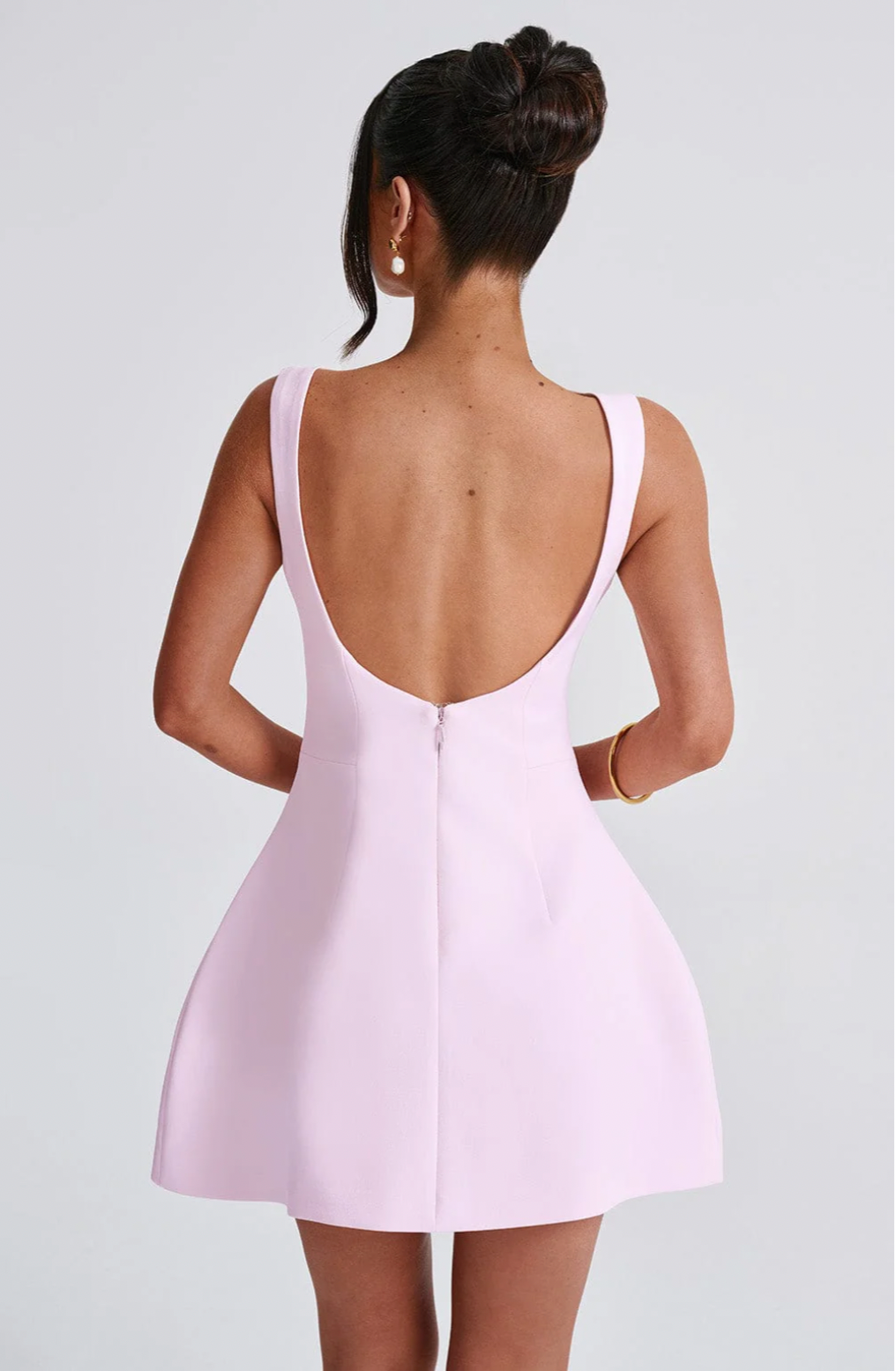 Alana Mini Dress – Elegance with a Flirty Twist ✨